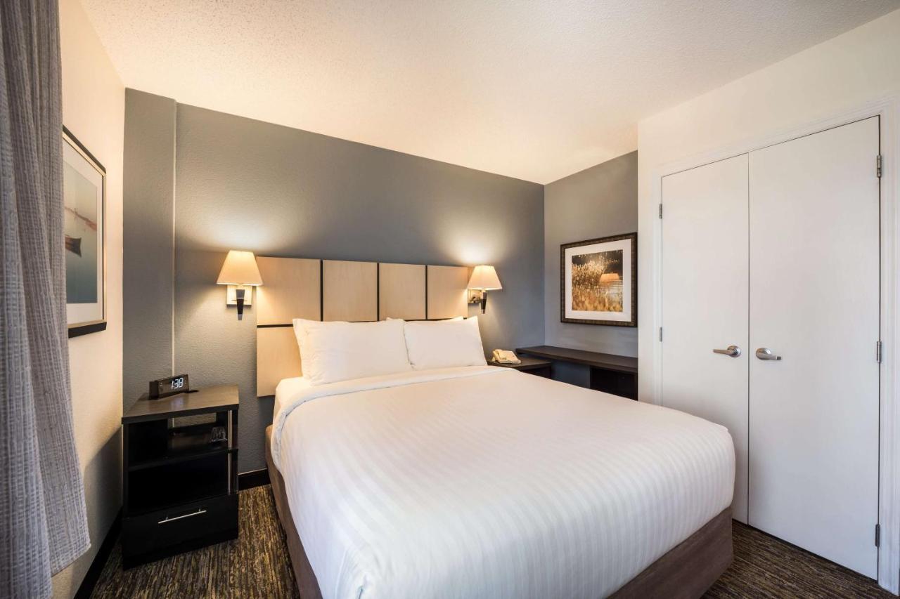 Sonesta Simply Suites Arlington Exteriér fotografie