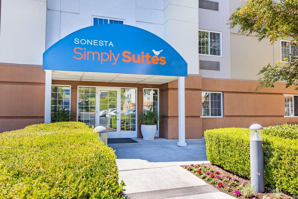 Sonesta Simply Suites Arlington Exteriér fotografie